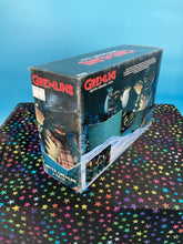 Load image into Gallery viewer, Gremlins Figure Set Christmas Caroling Scene