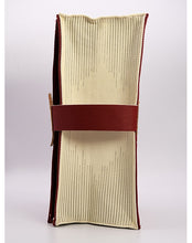 Load image into Gallery viewer, Cardcaptor Sakura Crossbody Bag Clow Card Book Goodsmile