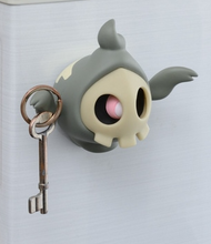 Load image into Gallery viewer, Pokemon Magnetic Figure YonaYona Ghost Duskull Key Holder GITD Pokemon Center