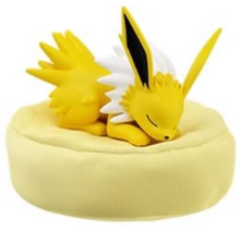 Load image into Gallery viewer, Pokemon Blind Box Figure Eevee Evolutions Sweet Dreams Hollybox

