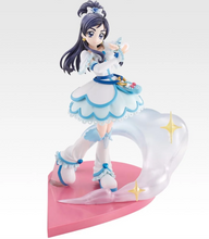 Load image into Gallery viewer, Pretty Cure Forever Hearts Figure Cure White A Prize Ichiban Kuji
