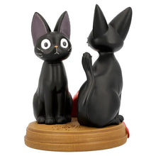 Load image into Gallery viewer, Studio Ghibli Figure Jiji and Stuffed Plush Jiji Desk Clock Kiki&#39;s Delivery Service Benelic
